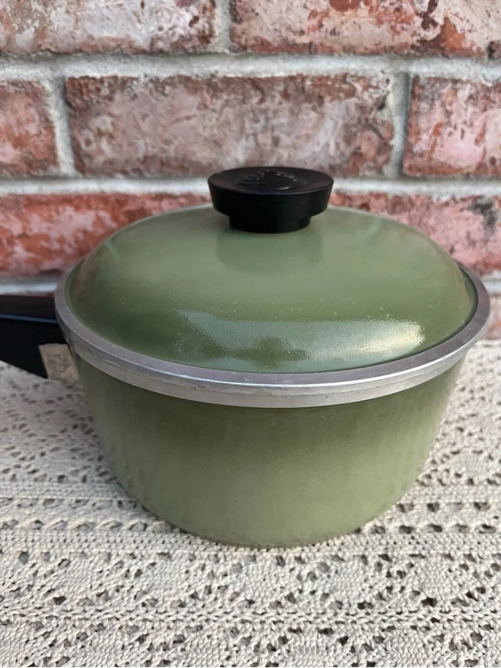 Vintage Club Cast Aluminum Sauce Pan With Lid Avocado Green 2 Quart Cookware